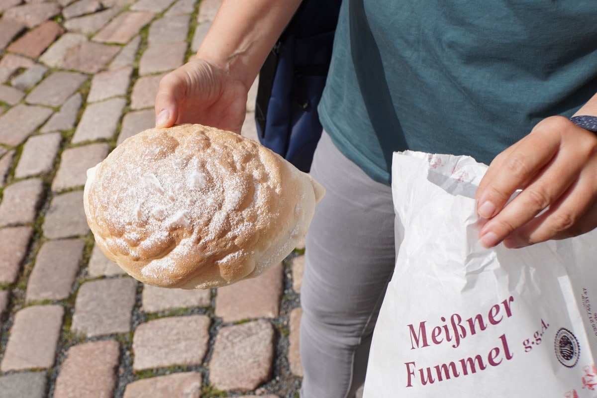 vonortzuort's tweet photo. Es war einmal … so beginnt die Geschichte rund um die Meißner Fummel. Worum es da genau geht, das erfährt man recht schnell, wenn man in der sächsischen Stadt unterwegs ist.
https://t.co/hQqttiD33T https://t.co/bnxGFJ9TmH