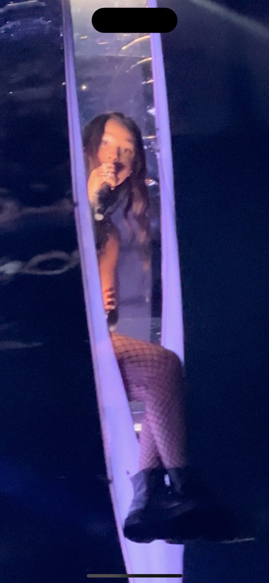 julesgetsdejavu's tweet photo. flying all the way from florida was soo worth it for THIS. #gutstourphiladelphia https://t.co/4qXvaRVPsu