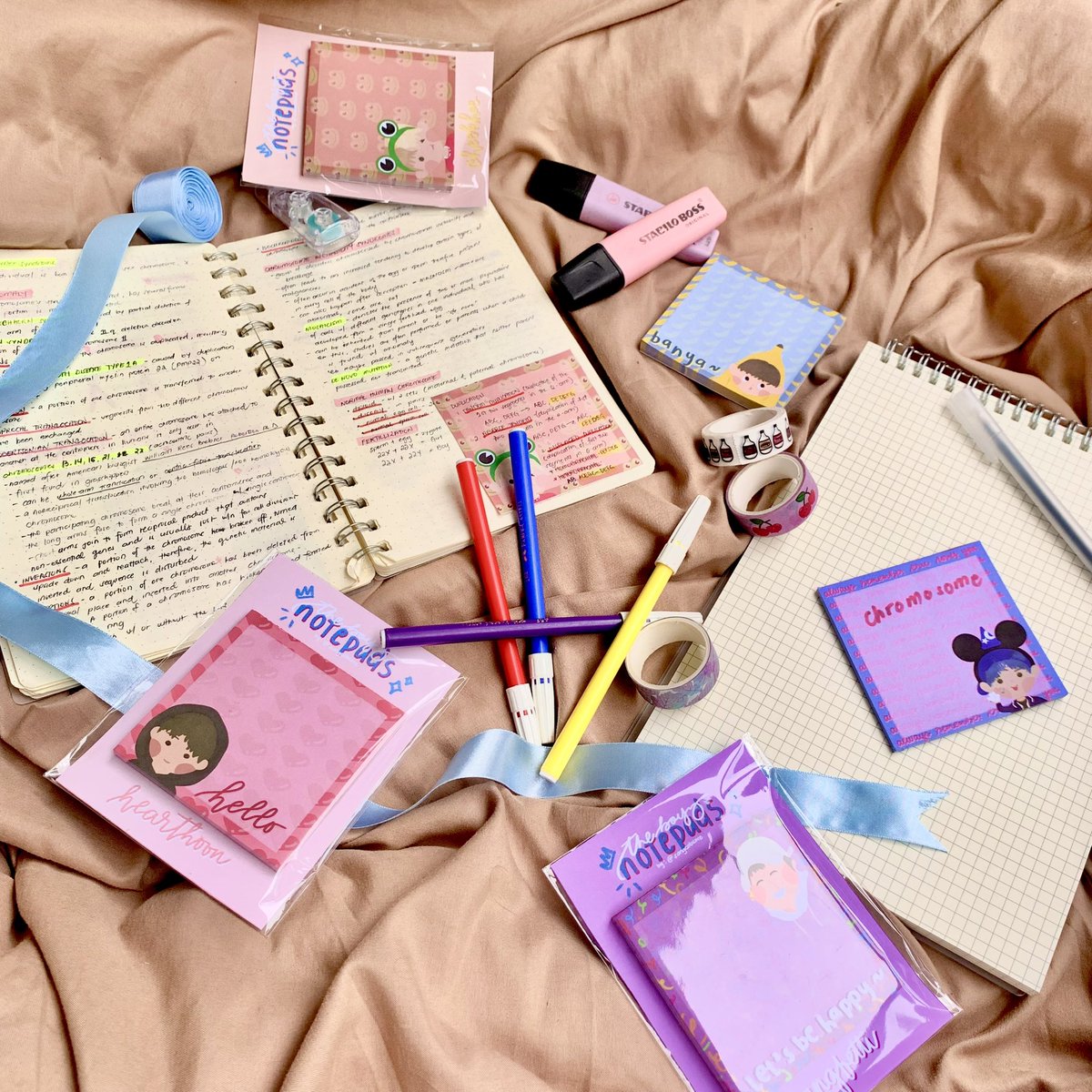 gomawoahph's tweet image. ✐ᝰ.ᐟ the boyz notepads 𖡎

bringing back the OG, where gomawoah began ♡

*packaging changes may apply

pre-order for pick-up at #TheBScribblesSociety 
🌤️ 07/15 - 07/22
🗓️ 08/04 @ mabuhay tea house
🛒bit.ly/3y57sUv

for non-attendees who want to order, send us a dm ♡