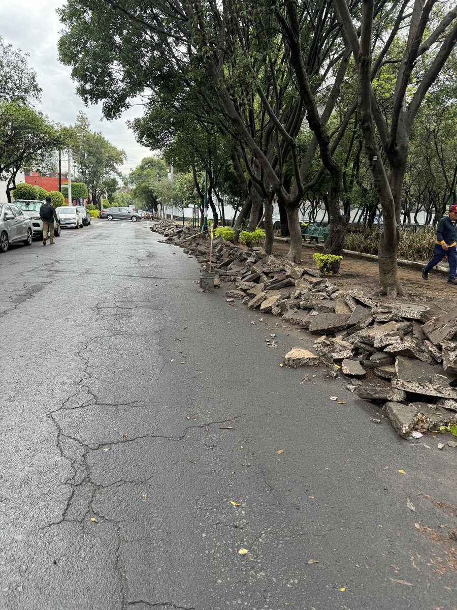 ParqueCuauhtemocToriello (@parqcuauhtemoc) on Twitter photo Vecinos de <a href="/TorielloGuerra_/">Col Toriello Guerra</a> solicitamos se consideren mejoras propuestas por vecina en la nueva banqueta perimetral del <a href="/ParqCuauhtemoc/">ParqueCuauhtemocToriello</a> de acuerdo a la Ley de Obra Pública priorizando cruces peatonales para dar un sentido a este cambio realizado por <a href="/TlalpanAl/">Alcaldía Tlalpan</a> <a href="/alfagonzalezm/">Alfa González</a> Vecinos de <a href="/TorielloGuerra_/">Col Toriello Guerra</a> solicitamos se consideren mejoras propuestas por vecina en la nueva banqueta perimetral del <a href="/ParqCuauhtemoc/">ParqueCuauhtemocToriello</a> de acuerdo a la Ley de Obra Pública priorizando cruces peatonales para dar un sentido a este cambio realizado por <a href="/TlalpanAl/">Alcaldía Tlalpan</a> <a href="/alfagonzalezm/">Alfa González</a>