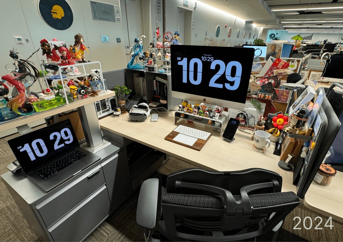 hzlzh's tweet image. 🎓我离职啦~
🐧鹅厂4096天，转眼11年，感谢在微信团队收获成长
🤔选择离职，是想探索更多可能性，创造更多新东西，未来的不确定性有挑战也有机遇，趁现在，闯一闯
👨‍💻接下来，我会在深圳创业，做 #数字游民 自由职业者，探索和实践新的生活方式，并分享给大家❤️
📺关注各种社媒 hzlzh.app