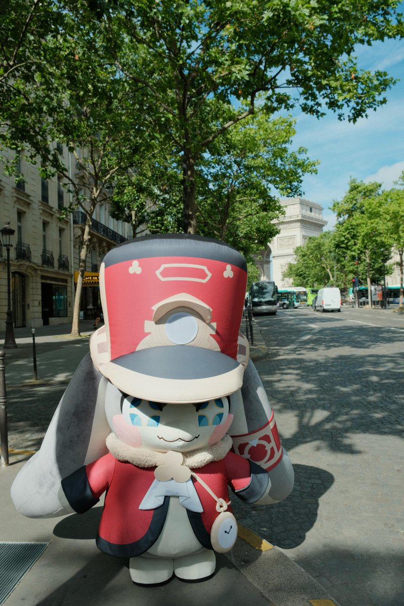 honkaistarrail's tweet photo. Pom-Pom has appeared in Paris! 

Trailblazers, Pom-Pom heard something big might be happening. Pom-Pom will scout the way first!

#PomPomInParis #HonkaiStarRail https://t.co/Kce6rpEgOt