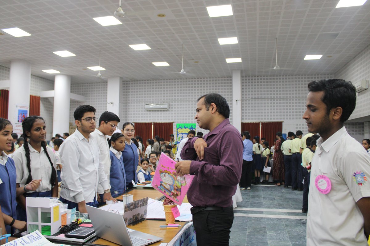 subodh_jaipur's tweet image. THE SCIENCE SPECTRUM # DAY 2 ANNUAL MODEL COMPETITION
Subodhites @ Rambagh branch unlocked the secrets and mysteries of Science and Math on Day 2 of Annual Model Science Competition .
#bestcbscschool
#modelsdisplay
#unleashedcreativity
#sciencemath
#inspiringdesigns