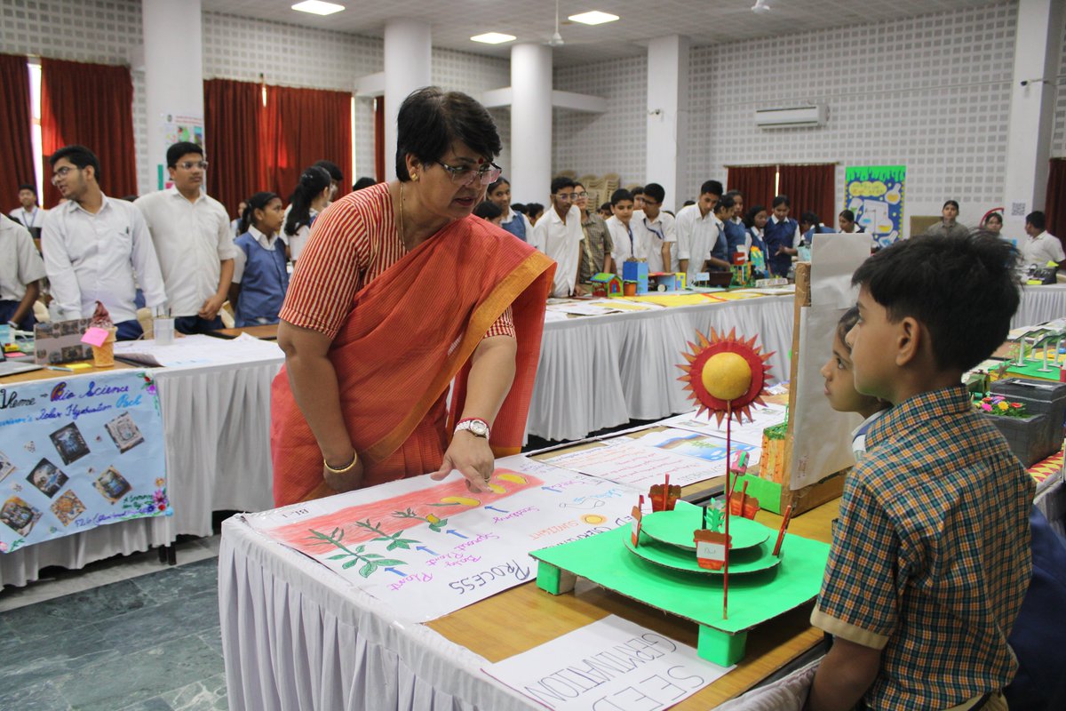 subodh_jaipur's tweet image. THE SCIENCE SPECTRUM # DAY 2 ANNUAL MODEL COMPETITION
Subodhites @ Rambagh branch unlocked the secrets and mysteries of Science and Math on Day 2 of Annual Model Science Competition .
#bestcbscschool
#modelsdisplay
#unleashedcreativity
#sciencemath
#inspiringdesigns