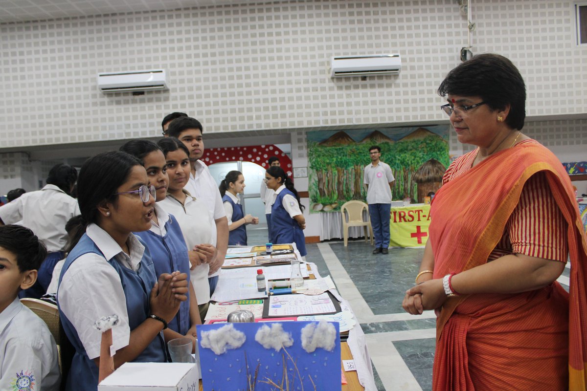 subodh_jaipur's tweet image. THE SCIENCE SPECTRUM # DAY 2 ANNUAL MODEL COMPETITION
Subodhites @ Rambagh branch unlocked the secrets and mysteries of Science and Math on Day 2 of Annual Model Science Competition .
#bestcbscschool
#modelsdisplay
#unleashedcreativity
#sciencemath
#inspiringdesigns
