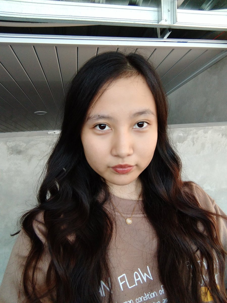 sibtbdazzling's tweet photo. aaahh nemu haircare buat rambut rontokku yang udah parah ini😭 udah gonta-ganti tapi nyantolnya di dia ternyata✨🙌🏻🙃

kalo ngga iseng cobain gabakal tau sebagus ini, wangi white flowernya kaya mixing antara powdery wangi bayi👶🏻sama bunga-bunga soft🪻💮😭 enak banget!!
#MellsRoom https://t.co/0UZA6Ddh03