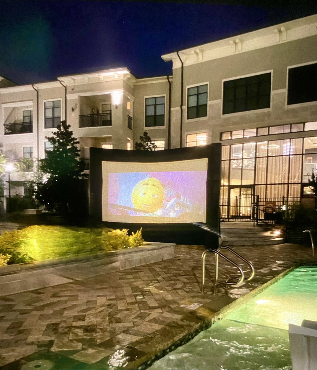LH009's tweet photo. I purchased an outdoor movie theater to watch movies at the pool. https://t.co/wY2WgYIYN4