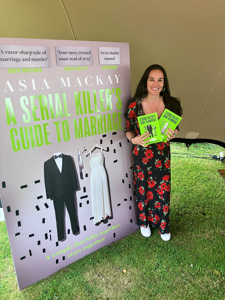 headlinepg's tweet photo. We’re @HarrogateFest with @abmackster and #ASerialKillersGuideToMarriage 🥳🔪💒

#TheakstonsCrime https://t.co/2EBUXu9yZ3