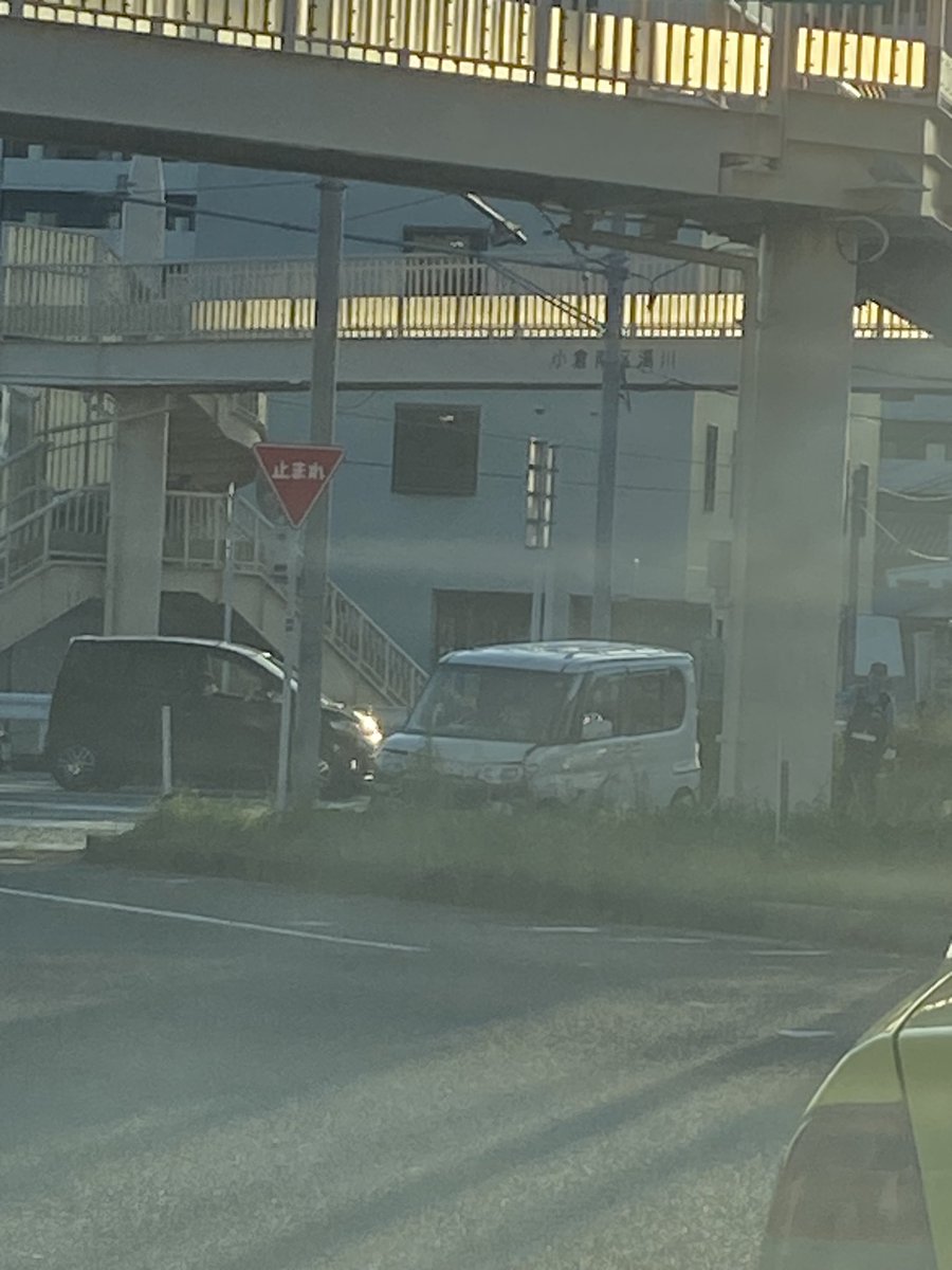 MADPAN92's tweet photo. あら事故やん。皆さんご安全に。渋滞の原因は事故ね。 https://t.co/zLWf7D3ss7