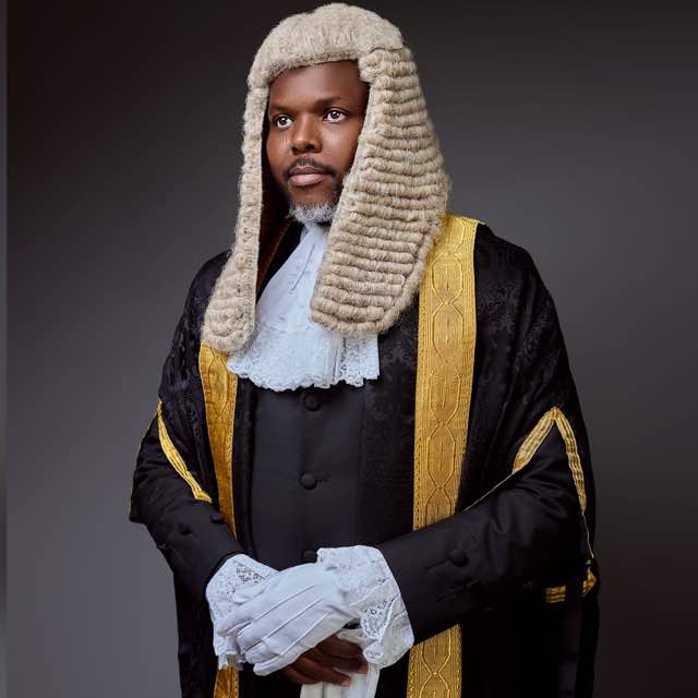 Dereju!

E lo fokan baale!!

Kwanta da Hankalinka!!!

Keep Calm!!!

#ManLikeChuka