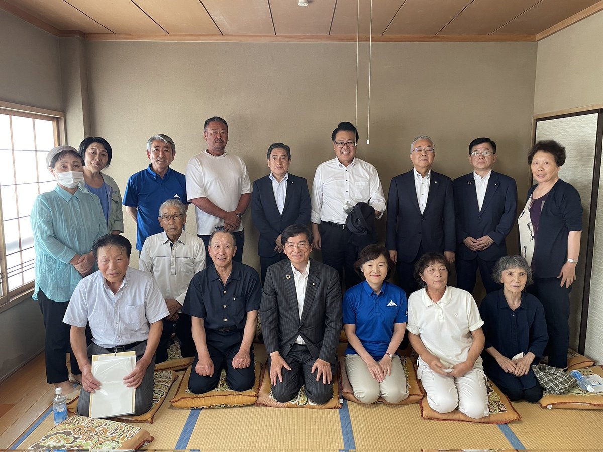 時化気味の中、飛島に移動。合同会社とびしまの皆様との意見交換。昨日も話題となった合併浄化槽の整備。若者たちにはインバウンド対策としても水洗トイレは必須。その後、島民の代表の皆様との意見交換。島生活を左右するフェリーの安定運航などが話題に。しっかり受け止めました。