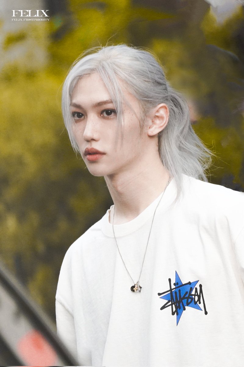 FelixLeeChina's tweet photo. 240719 
🤍[FelixLeeCN]夏风裹着馥气轻轻拂过
#Felix #필릭스 #straykids  #스트레이키즈 https://t.co/Sxs7jqxoHG