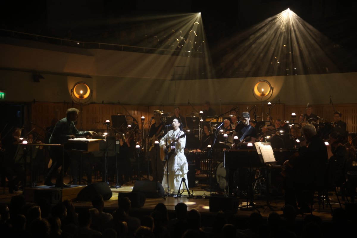 NSOrchestraIRL's tweet photo. Last nights show was extremely unique and special. 🎸 Dublin pop band Soda Blonde joined the NSO on stage for a once off show to perform their album 'Dream Big' to a jam packed audience... It was truly magnetic and definitely not a night to have missed! 💥 https://t.co/064hYjZFZx