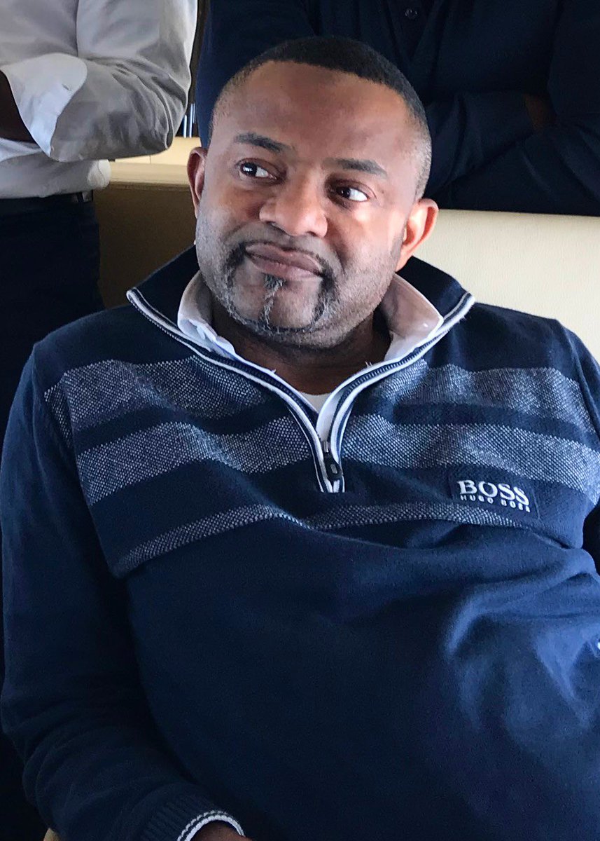 NdjekaSony's tweet photo. #MANIEMA: C'est avec une grande satisfaction ke la population d la ville d Kindu remercie l'Hon @SalomonKalonda, d'avoir disponibilité une enveloppe consistante pour le rapatriement à kindu d corps d leur papa Baba #EMONGO, décédé depuis 1 temps à Kin suite à une courte maladie. https://t.co/gWvcIZy0ta