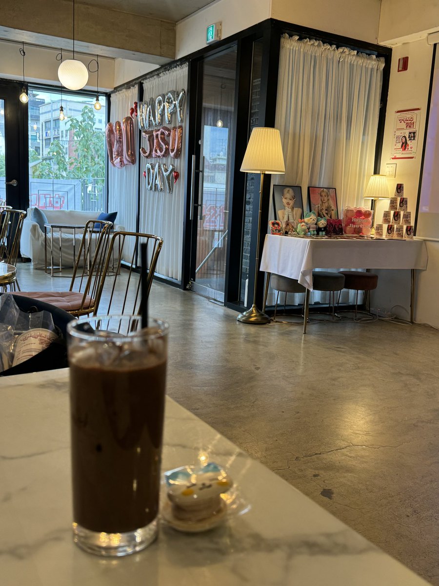 wafflemidzy's tweet photo. #행복지수721
생캎와서 지수한테 편지쓰고 가기 https://t.co/bcCbk202hd
