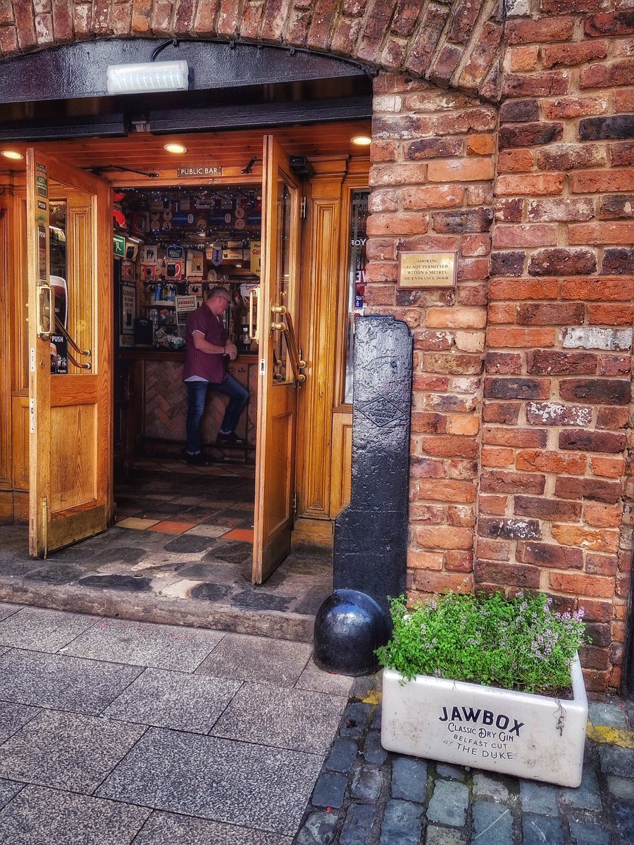JawboxGerry (@jawboxgerry) on Twitter photo The Stunningly Beautiful And Iconic <a href="/doybelfast/">DukeofYorkBelfast</a> In Commercial Court Has Just Got That Bit More Gincredible.
Massive Thanks To Willie Jack And Paul.
<a href="/JawboxGin/">Jawbox Gin</a> On A Jawbox, Absolutely Gin-Tastic.
#dukeofyorkbelfast #TheDuke #TheDukeBelfast #jawbox #JawboxGin #BelfastCut #Belfast The Stunningly Beautiful And Iconic <a href="/doybelfast/">DukeofYorkBelfast</a> In Commercial Court Has Just Got That Bit More Gincredible.
Massive Thanks To Willie Jack And Paul.
<a href="/JawboxGin/">Jawbox Gin</a> On A Jawbox, Absolutely Gin-Tastic.
#dukeofyorkbelfast #TheDuke #TheDukeBelfast #jawbox #JawboxGin #BelfastCut #Belfast