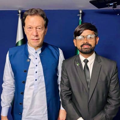 سب لوگ اس ہیش ٹیگ کو ٹوئٹ ری پوسٹ اور وائرل کرتے جاؤ آج یہ ٹرینڈ ٹاپ پر ہونا چاہیے ۔۔۔۔
<a href="/InsafPK/">Tehreek-e-Insaf</a>
<a href="/TeamShehrBano/">Team ShehrBano</a>
<a href="/TeamiPians/">Team Insafians 𝗣𝗼𝘄𝗲𝗿</a>
#احتجاج_کرو_خان_نکالو