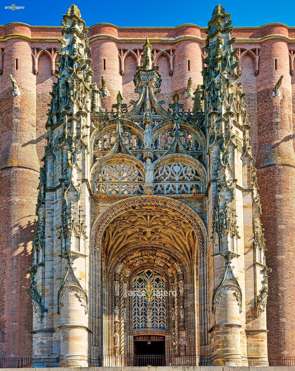 arteviajero_com's tweet photo. Catedral de Albi, considerada como la mayor catedral del Mundo construida en ladrillo. Además, es uno de los ejemplos más interesantes de arquitectura gótica en el sur de Francia
#FelizSabado #BuenosDias #photograghy https://t.co/Rm2IrmgkCK