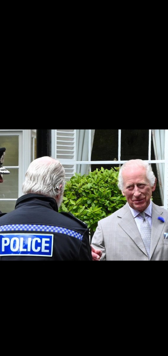 Robin Smith tweet media