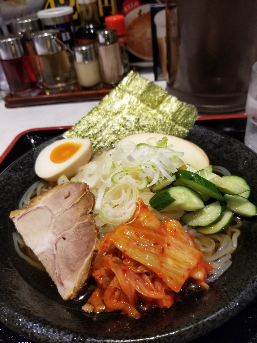 昼は冷たいものを食べたので夜は温かいものにしたいなあ。