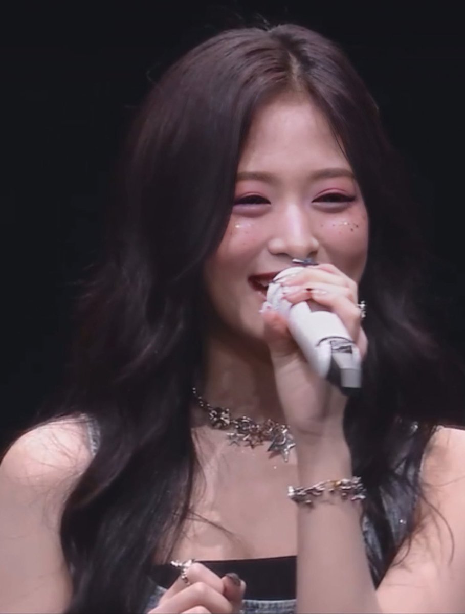 ahyeonbear tweet picture