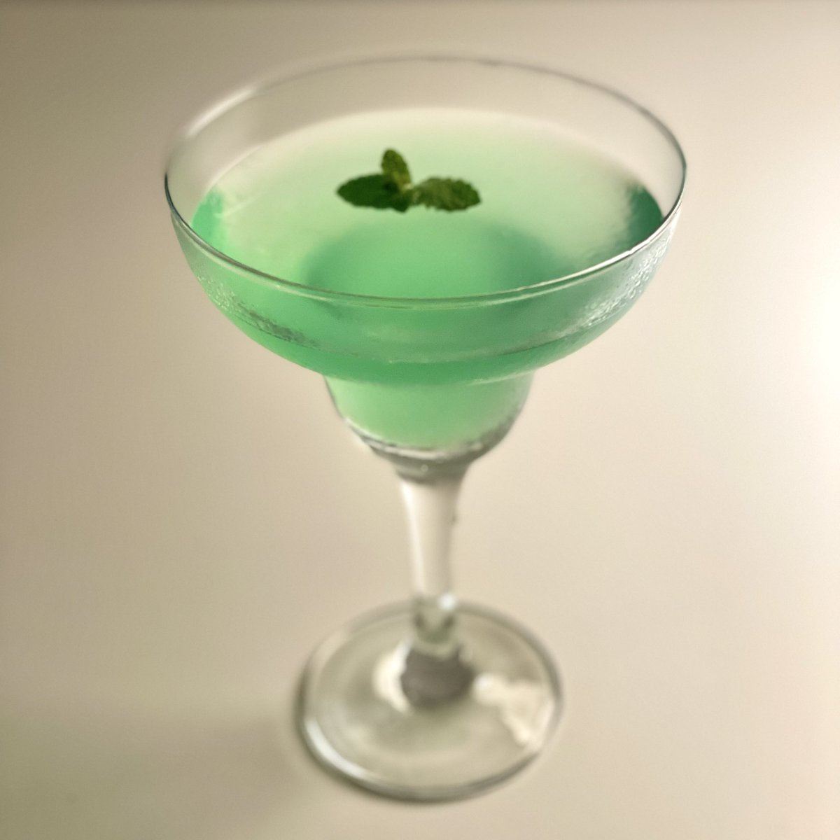 Lefty3F's tweet photo. #RT이벤트
🍸RT+팔로우 이벤트🍸

RT추첨 당첨자 세 분께 레프티 이용권 (40,000)을 드려요! 
알티와 팔로우 하신 세 분 추첨합니다.

🍸이벤트 기간🍸
7월 20일~ 7월 25일 

🍸당첨자 발표🍸
7월 26일

🍸주의사항🍸
레프티는 여성 전용 칵테일 바이므로 여성분에 한하여 사용이 가능합니다! https://t.co/QDuwg2KzQb