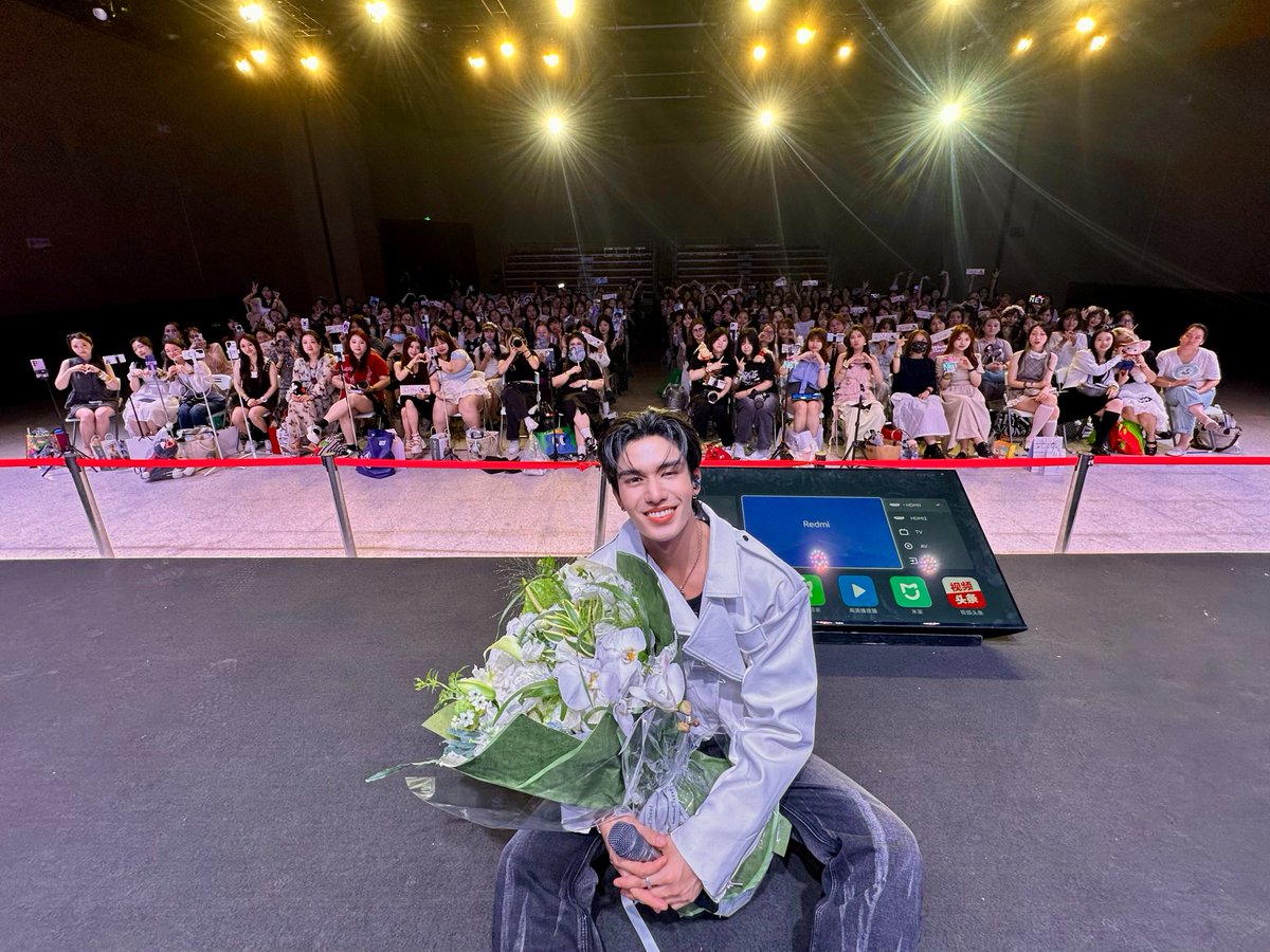 DomundiTV's tweet photo. จบลงไปเป็นที่เรียบร้อยแล้วกับงาน ‘N’ice Day Net’s Special Fan Meeting in China

ขอขอบคุณทุกคนที่มาเจอ “เน็ต” @netsiraphop ในวันนี้มาก ๆ นะคะ และขอขอบคุณทุกกำลังใจ ทุกการสนับสนุนที่มอบให้เน็ตเสมอมา ไว้พบกันใหม่โอกาสหน้าค่ะ 🫶✨️

Thank you everyone for coming to support ‘N’ice Day Net’s Special Fan Meeting in China. This event couldn't have happened without your love and support. See you again next time. 🥰

#NetFanMeetingInJiNan