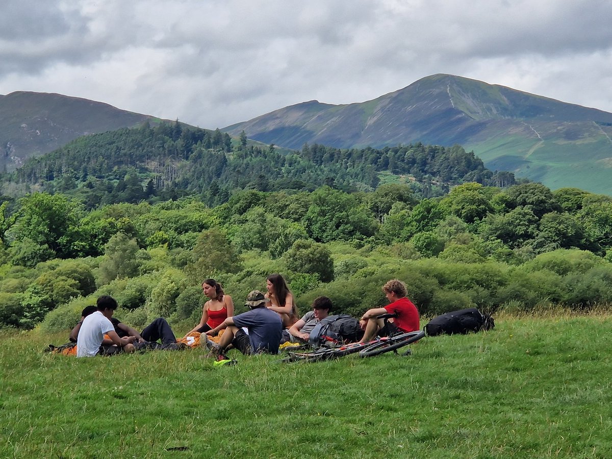 DAOSdofe's tweet image. DAOS GOLD Day 4
A great final day of expedition. With excellent views looking back over Buttermere. Well done to all students on completing this tough challenge!