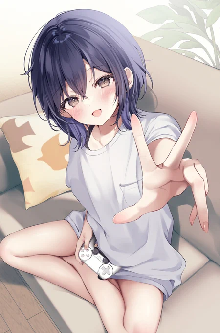 ゲーム中は表情豊かな反抗期の妹 