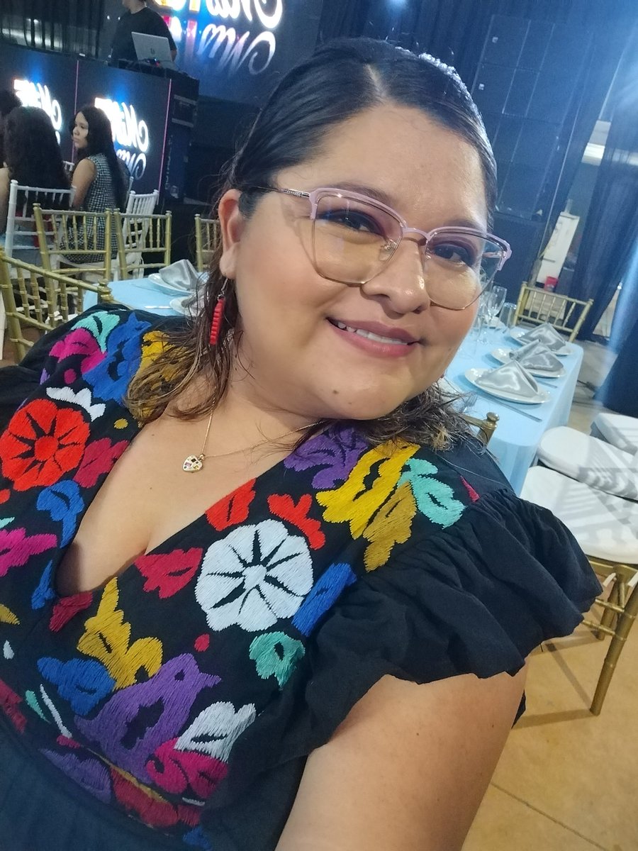 sofia_2891's tweet image. Noche de fiesta y desestress o cuatro #live #Sonrie #noches #fiesta