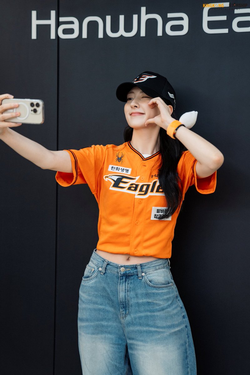 로 tweet media