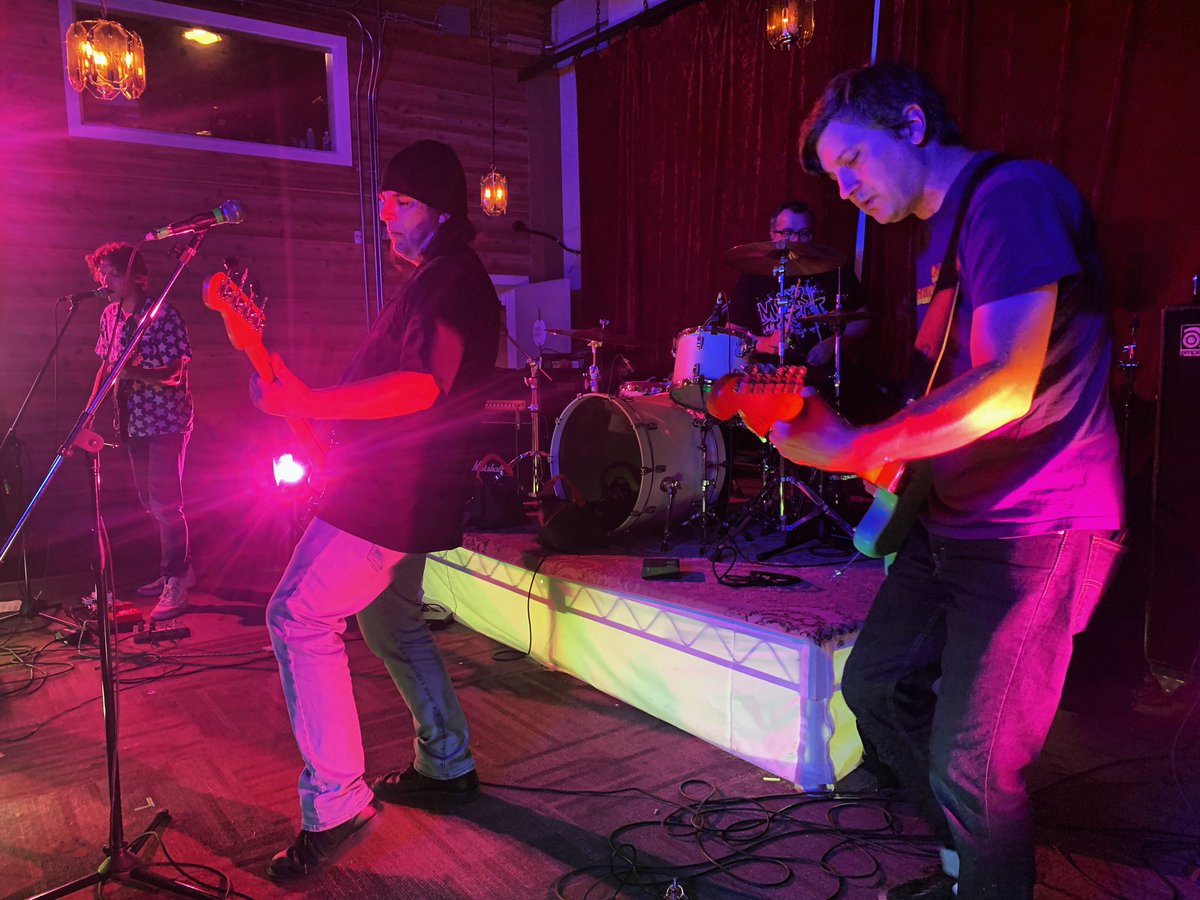 missippilive's tweet image. seen Sensitive Beings &amp;amp; the Defektors down at Green Auto tonight #eastvan #greenauto #livemusic #vancouver