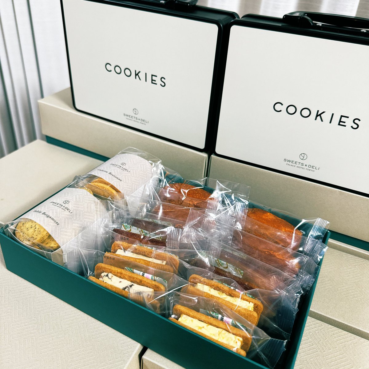 🏝️夏のお中元プレゼント🏝️

最近ハマってる美味しいお菓子を抽選でプレゼントしちゃいます🐤

[応募条件]
1.このツイートをいいね&amp;RT
2.アカウントをフォロー
<a href="/komochi4xamo/">相場王ししゃもん(sixamo)</a> 
<a href="/321kotori/">小鳥師匠🔰</a> 

ししゃもんから超RIZIN.3のPPVを協賛してくれたので一緒にプレゼントしちゃいます🎁 
#超RIZIN3