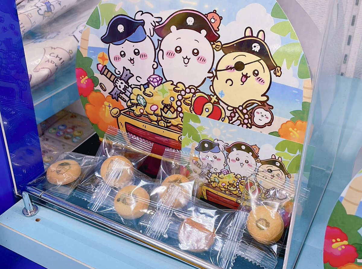 오다이바 모험왕의 치이카와 어드벤처 굿즈들! 후지tv샵 후지산 도쿄역점에 가서 해적 치이카와들을 잔뜩 보고 왔어요🏴‍☠️ 마스코트 인형은...