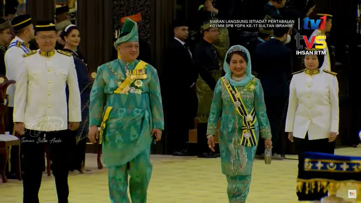 LSzkopinski's tweet photo. As well as the Sultan and Sultana of Perak, Sultan and Sultana of Kedah, Crown Princes and Crown Princesses of Perlis and Johor 📸TV1/TVS https://t.co/ac4qQagCtM