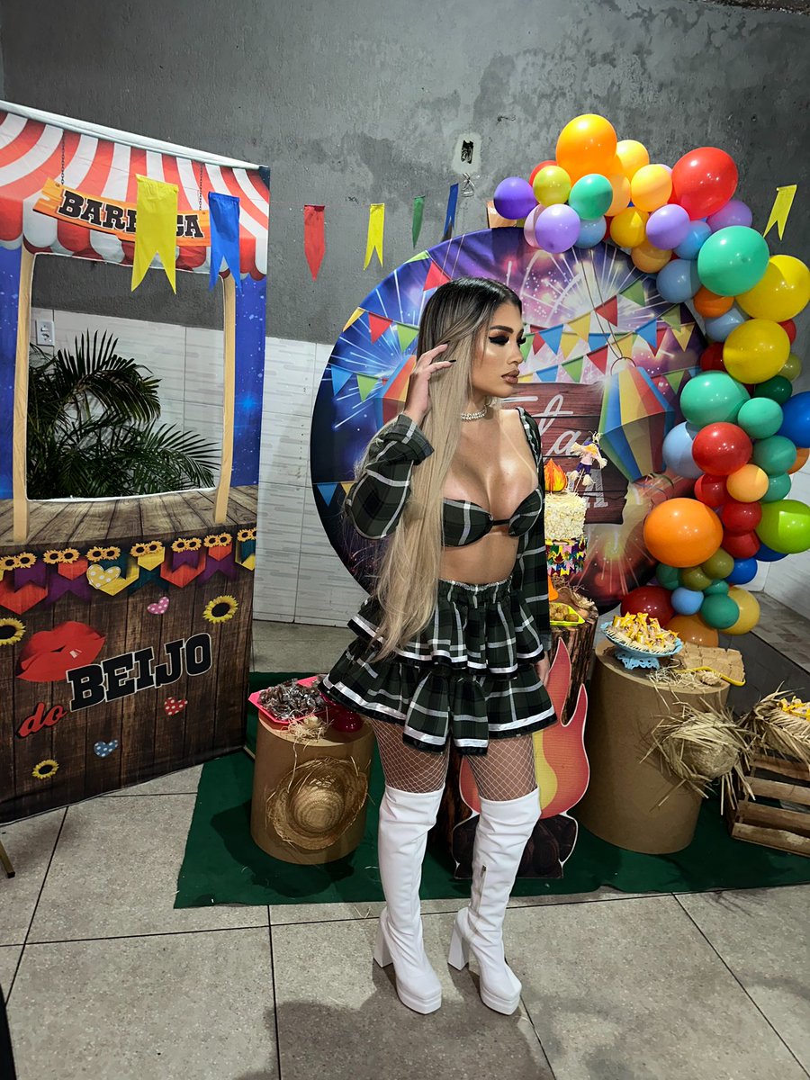 bernardoat20's tweet photo. Arraia das Sem Limites ✨🌚 https://t.co/5ImSvEzyFP