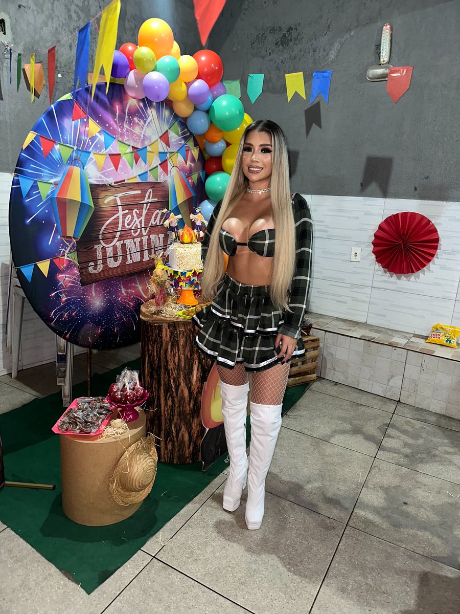 bernardoat20's tweet photo. Arraia das Sem Limites ✨🌚 https://t.co/5ImSvEzyFP
