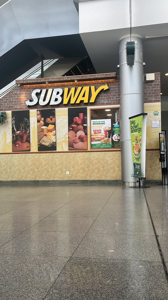 twotonzluvr's tweet photo. my friend and i are opposite subway!!! come find us
 #riizeinsg #riizingdayinsg https://t.co/azVd8VINpI