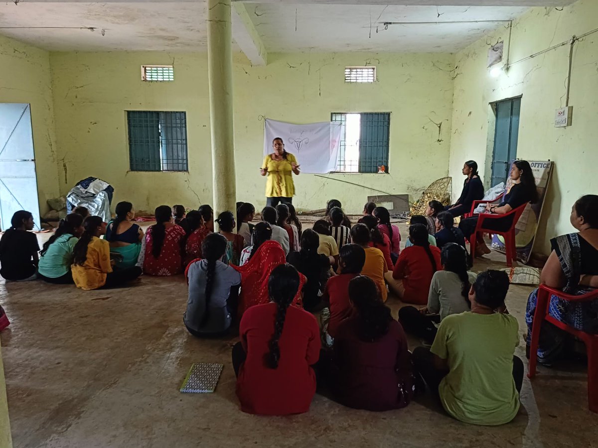 SocioWelfare's tweet photo. Awareness program on Women's hygiene during the menstrual cycle at ward no. 9. It will continue to each and every ward of Balangir Municipality @DeoKalikesh @HFWOdisha @IPR_Odisha @KVSinghDeo1 @MahalingMukesh @sksingh_deo @CollectorBgr @Mun_Balangir @balangir_cdmo https://t.co/Mbmxh7rfcR