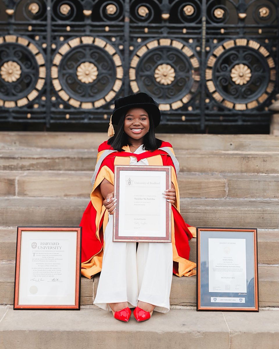 And then when the Vice Chancellor said “by the authority vested in me, I admit you to Doctor of the University of Bradford … the youngest person we’ve ever awarded an Honorary Degree to” 👩🏾‍🎓✨

I felt that!