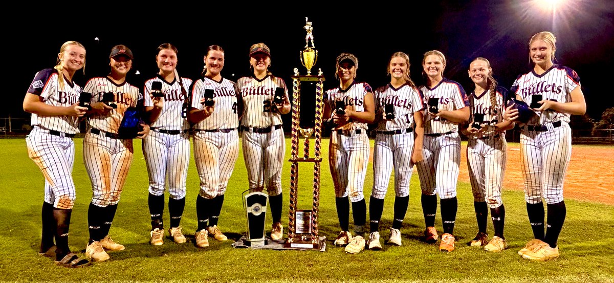 Tough loss in the first bracket game, battled through the heat and rain to win 7 more, and coming home National Champs 💙🧡💙🧡
