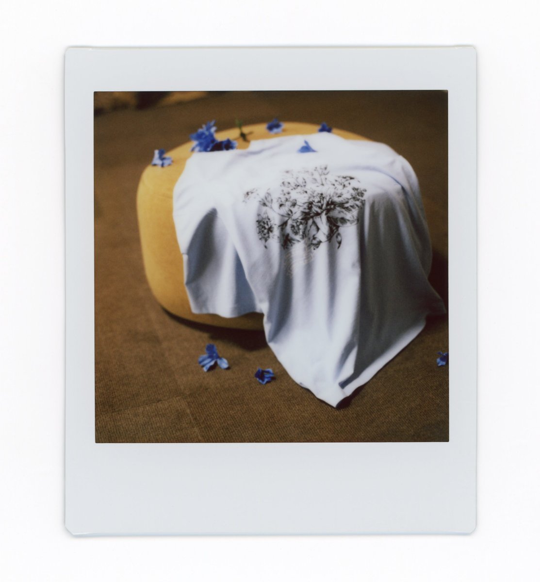 HYBE_MERCH's tweet photo. 지민 (Jimin) 'MUSE' Official Merch.
Teaser

#지민 #Jimin #Jimin_MUSE https://t.co/DLhwZ8mHjL