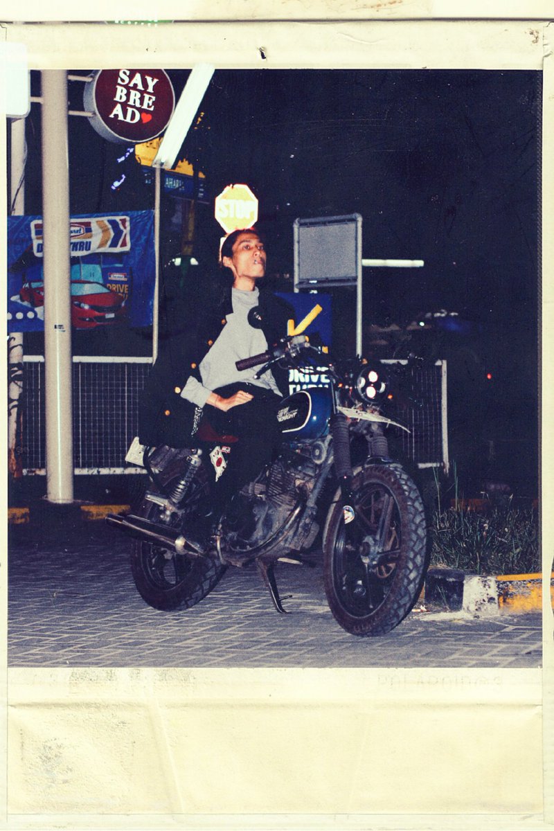 CrowMunnity's tweet photo. "Japan's High School Delinquent night hours"
Part 1: Single shots
.
.
.
#motorcycle
#japstyle
#custombike
#zokusha
#nisakara
#80s
#japanmotorcycle https://t.co/oXObaEGHpz