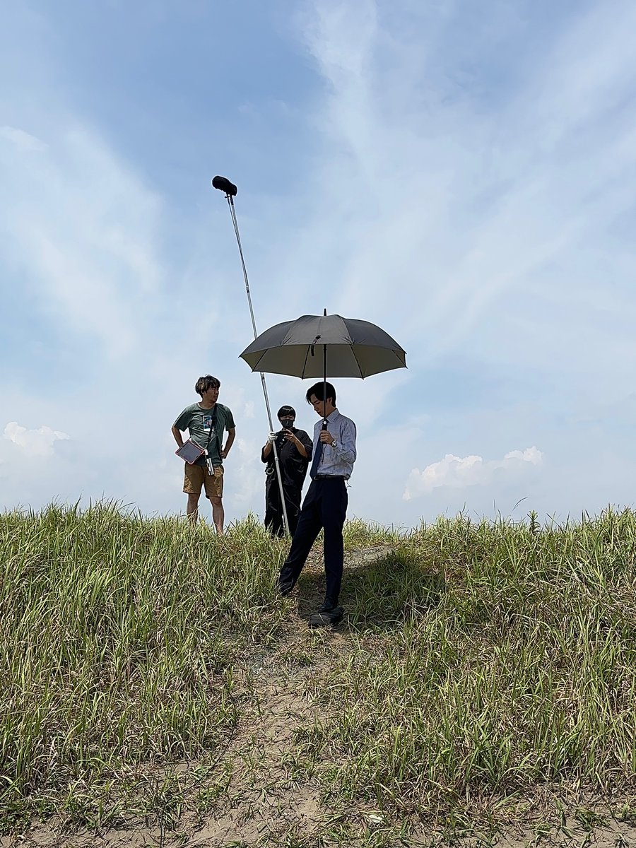 getsuyakouro's tweet photo. ／
#GoHome #警視庁身元不明人相談室 
第2話放送まであと2️⃣時間⏰
＼

スタンバイ中の
手嶋刑事(#阿部亮平 #SnowMan)⛱️

さてさて、一体どんなシーンなのか🎬
今夜9時から第2話です✨

ぜひご覧ください🙏

TVerではリアルタイム配信📱
https://t.co/Nb3PYPEvmS

#小芝風花
#大島優子 https://t.co/ybfzcvATCu