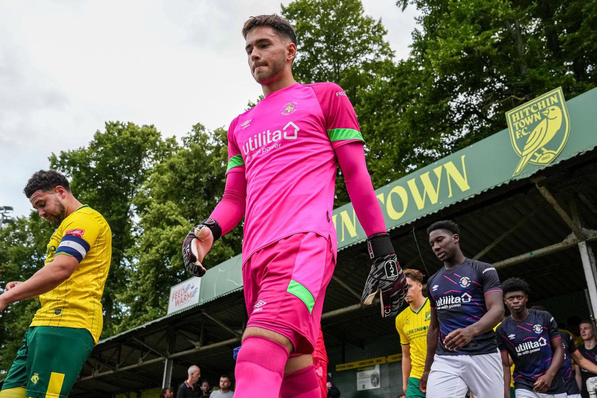 Tc1Uk's tweet photo. Luton Town goalkeeper Henry Blackledge wearing the Red elites in his recent pre season games🧤

Good to have you on board mate🤝🏻 https://t.co/C7C1zRLKSV