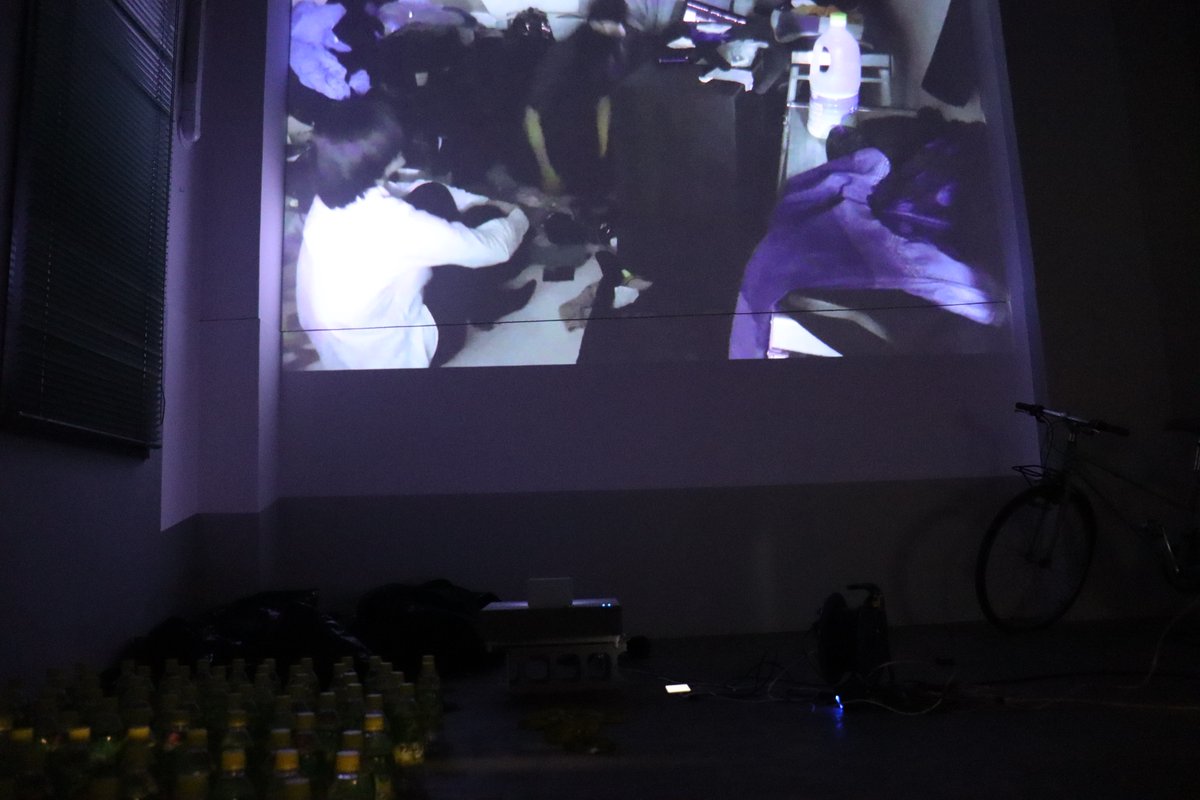 現在開催中の展覧会、Beyond A and Zの展示の様子をご紹介します。
アーティスト｜川西 りな、林 可奈葉、林 玲翔、東本 伊代、村瀬 ひより、安田 夭、横山 奈美
企画｜横山奈美、小西信之
本日も19時まで開館しています。ぜひお越しください。