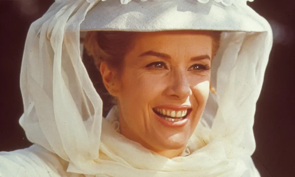 daveainsworth63's tweet photo. Remembering the British actress Sally Ann Howes who was born on this day in St John's Wood in 1930. She died in 2021. #SallyAnnHowes #StJohnsWood #StopPressGirl #TheHistoryOfMrPolly #NicholasNickleby #TheAdmirableCrichton #PinkStringAndSealingWax #ChittyChittyBangBang https://t.co/x6iyWi1ao8