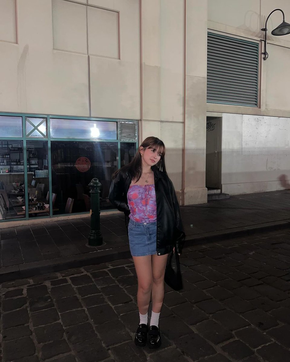 BrenSofie's tweet photo. 🌑 https://t.co/riPLChufh0