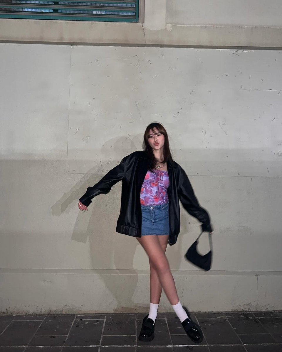 BrenSofie's tweet photo. 🌑 https://t.co/riPLChufh0