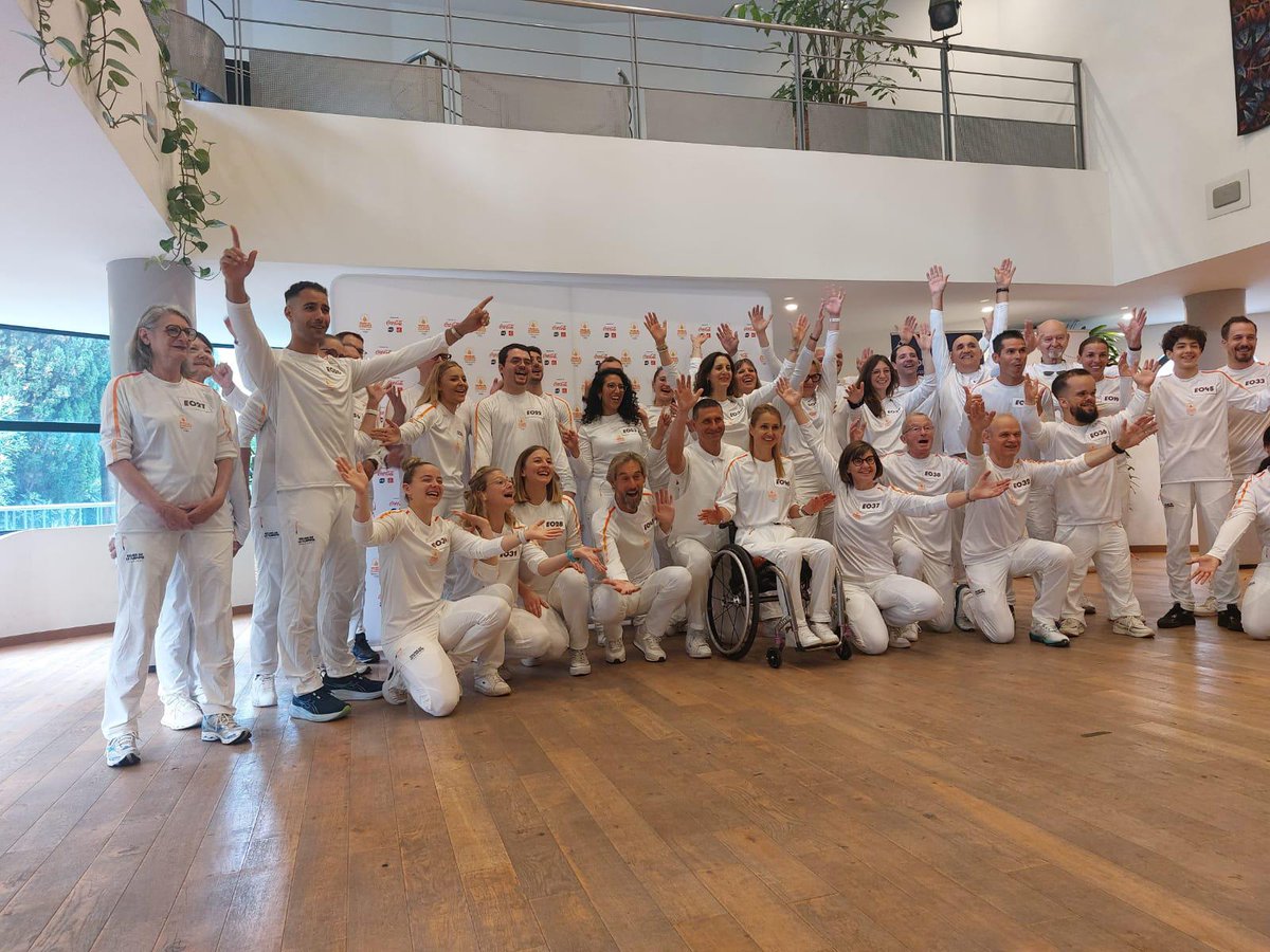 mansanna78's tweet image. Quelle fierté &amp;amp; honneur d'avoir pu porter #FlammeOlympique 🔥
Merci @Clay8882 à l'initiative de ma candidature 🙏
@VilleCormeilles @valparisis @valdoise @iledefrance @jeuxolympiques @Sports_gouv @Paris2024
@le_Parisien @acversailles
@unss @unss_versailles
@UnssYvelines
#profeps